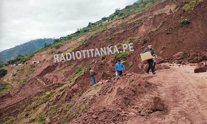 Ocobamba y Huaccana aisladas por derrumbe en sector de Sarahuarcay 